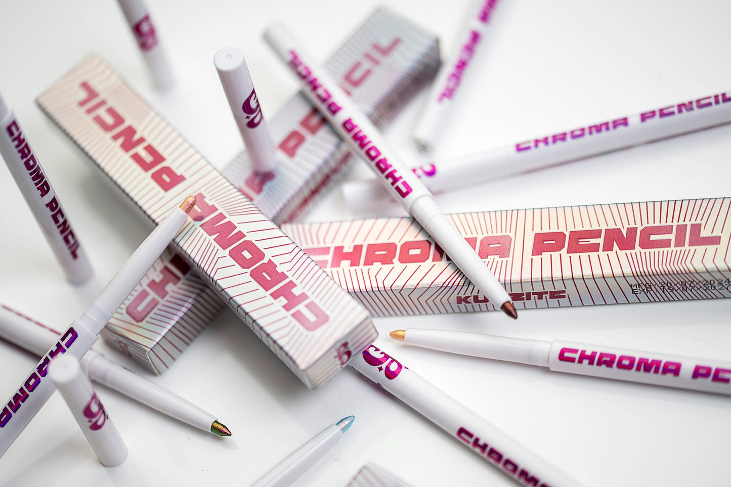 Marshmallow Chroma Pencil (Pink/Gold) - Duochrome Pencil - Glisten Cosmetics