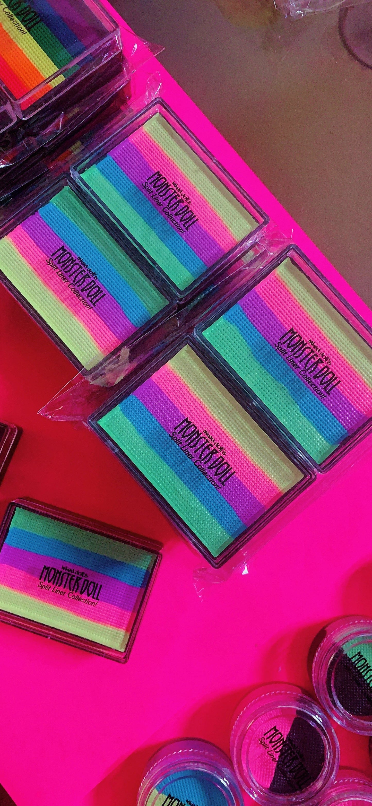 Inked Doll Cosmetics - *UV* UNICORN PASTEL PRIDE Striped Wet Liner
