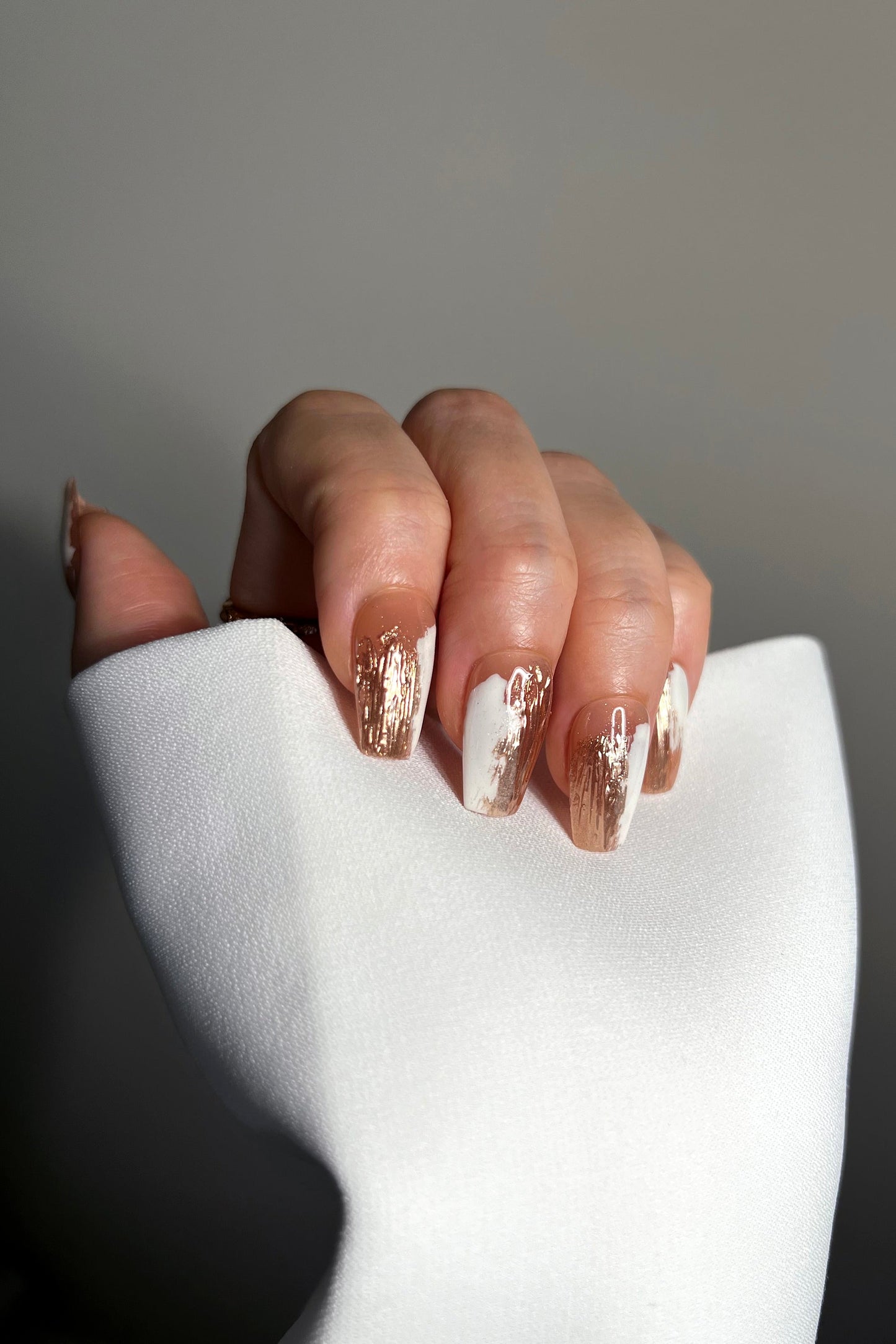 Bonmuz - Gilded Crème | Pro Handmade Gel Nails