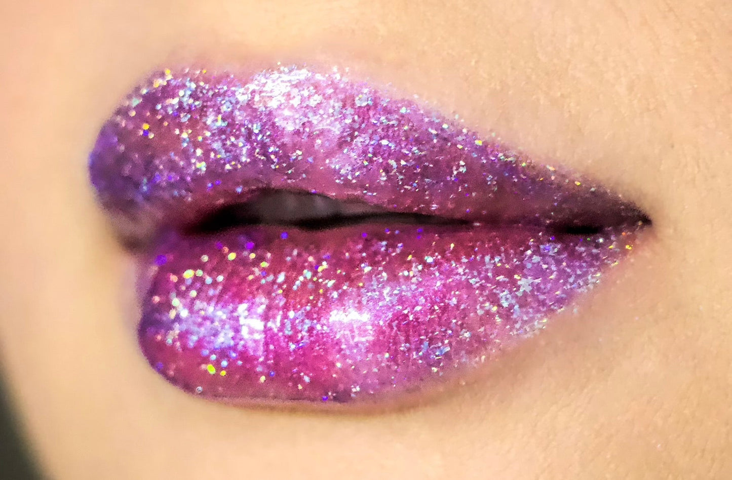 Curst Kosmetics - Holographic Lip Glitz - Amethyst Dust